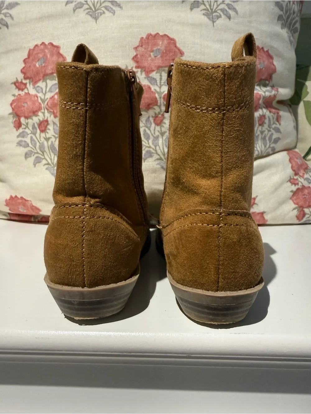 Cowgirl Boots - Brown Suede
